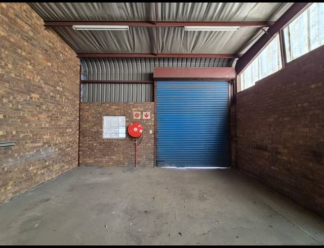172M² WAREHOUSE TO LET IN WADEVILLE